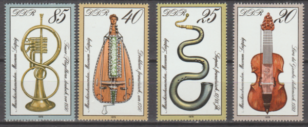 INSTRUMENTY MUZYCZNE DDR MI.2445-2446**