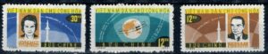 LOT W KOSMOS WIETNAM MI.298-300**