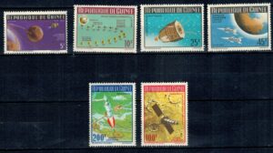 LOT W KOSMOS GWINEA MI.324-329A**
