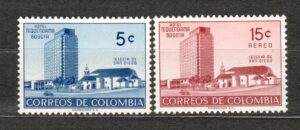 ARCHITEKTURA KOLUMBIA MI.741-742**