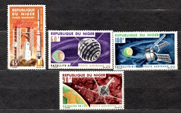 SATELITY NIGER MI.124-127**