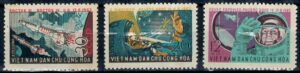 LOT W KOSMOS WIETNAM MI.240-242**