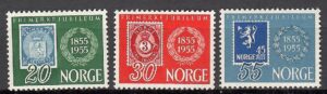 DZIEŃ ZNACZKA NORWEGIA MI.390-392**