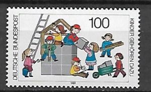 DZIEŃ DZIECKA RFN MI.1435**