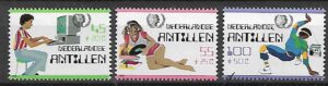 DZIEŃ DZIECKA ANTYLLE HOLENDERSKIE MI.557-559**