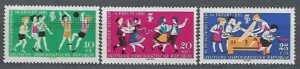DZIEŃ DZIECKA DDR MI.827-829**