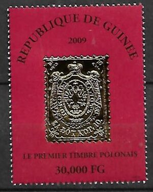 ZNACZEK POLSKI NR 1 NA ZŁOTEJ FOLII GUINEE MI.6489**