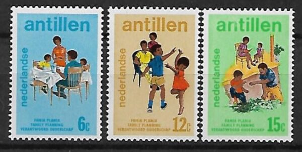 DZIEŃ DZIECKA ANTYLLE HOLENDERSKIE MI.278-280**