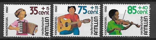 DZIEŃ DZIECKA ANTYLLE HOLENDERSKIE MI.481-483**