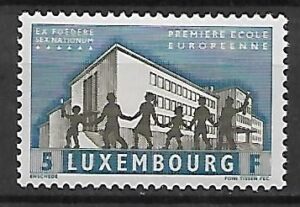 PIERWSZA SZKOŁA EUROPEJSKA LUXEMBURG MI.621**
