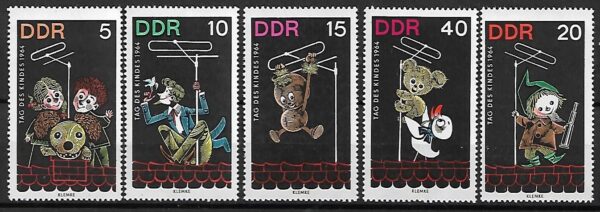 DZIEŃ DZIECKA DDR MI.1025-1029**