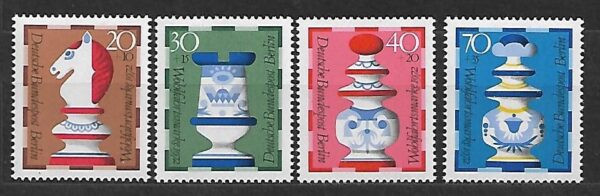 SZACHY  BERLIN MI.435-438**
