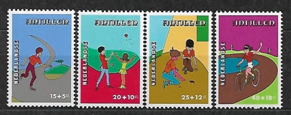 DZIEŃ DZIECKA ANTYLLE HOLENDERSKIE MI.374-377**