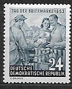 DZIEŃ ZNACZKA DDR MI.396**