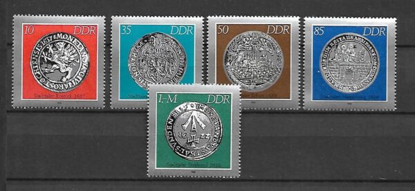 PIENIĄDZE ŚWIATA DDR MI.3040-3044**